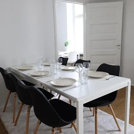 Апартаменты 2ndhomes Cozy And Quiet 2br By The Esplanade Park *