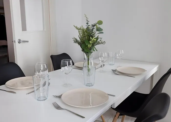 Διαμέρισμα 2ndhomes Cozy And Quiet 2br By The Esplanade Park *